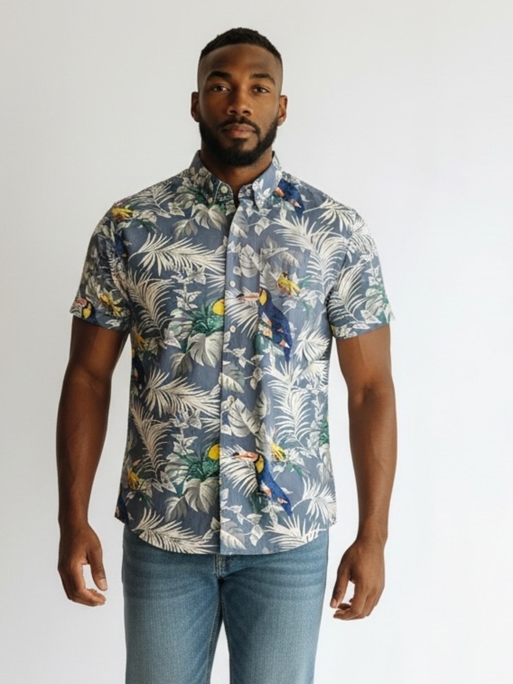 Chaps Men’s Toucan Hawaiian Shirt Size XL Tropical Bird Print Button-Up Vacation